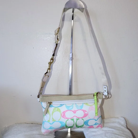 Coach Hampton Scribble Multi Purse - Picture 3 of 12